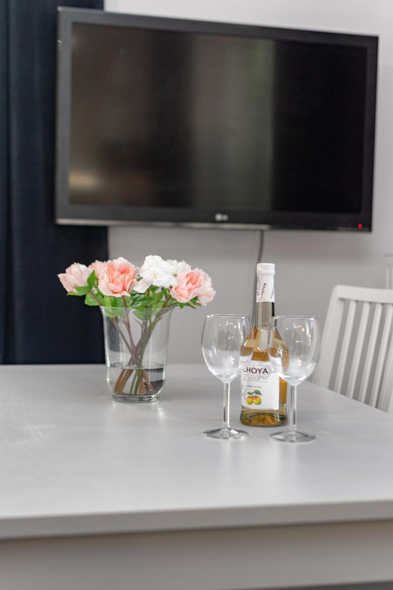 Apartamenty Piekna 28A By Your Freedom วอร์ซอ ภายนอก รูปภาพ