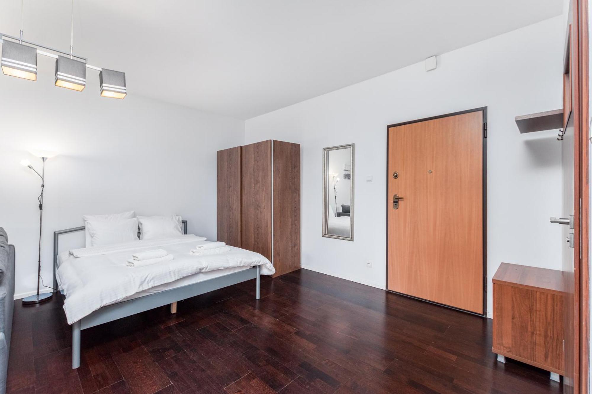 Apartamenty Piekna 28A By Your Freedom วอร์ซอ ภายนอก รูปภาพ